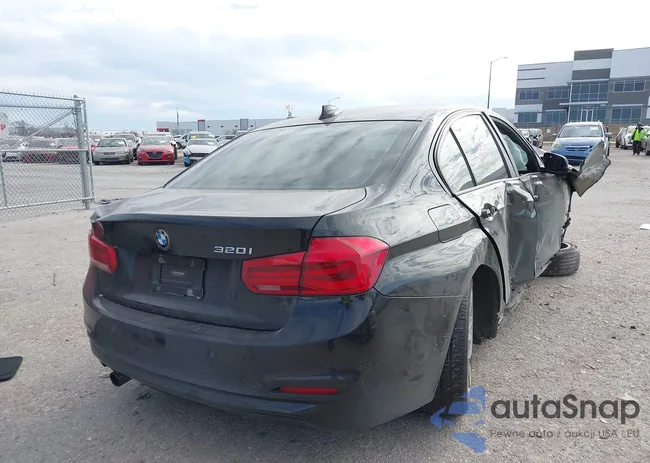 WBA8A9C57GK617810: 44032877