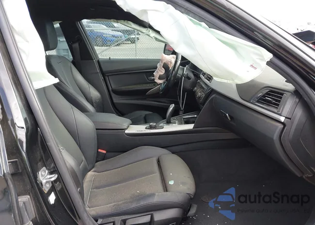 WBA8A9C57GK617810: 44032877