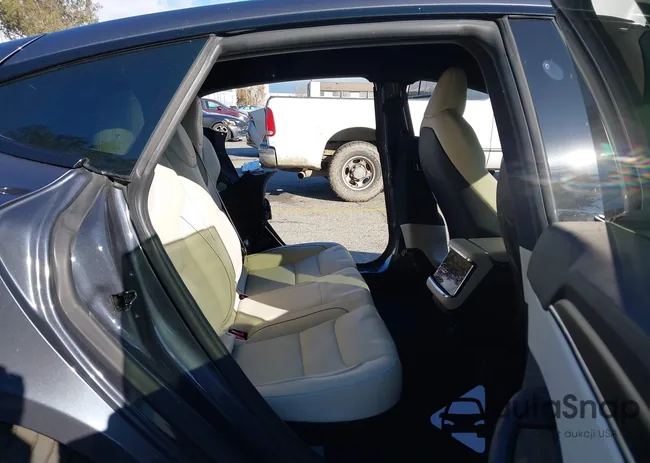 5YJSA1E62MF452564: 44032902