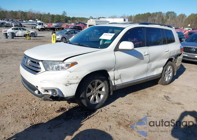 5TDBK3EHXDS183980: 44033140