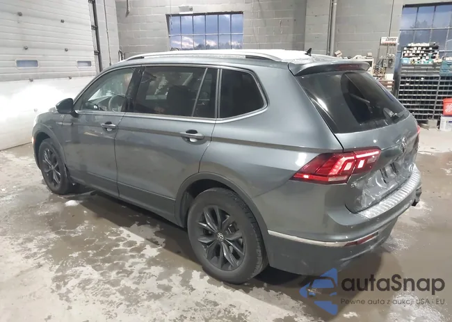 3VVMB7AX9RM115742: 44033165