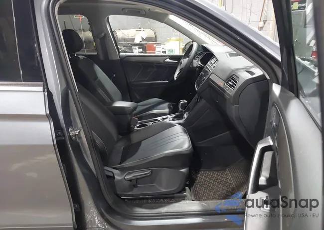 3VVMB7AX9RM115742: 44033165