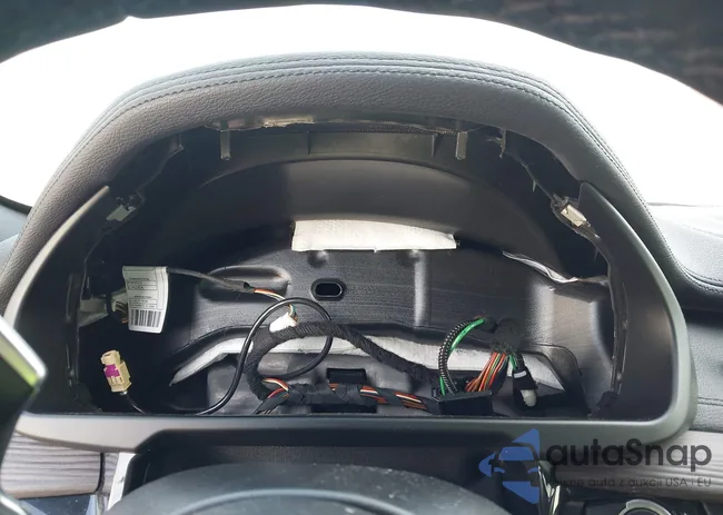 5UXKU2C57J0X51077: 44033174