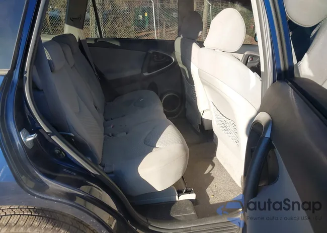 JTMBD31V775114597: 44033183