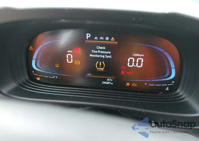 KMHRC8A39RU290570: 44032258