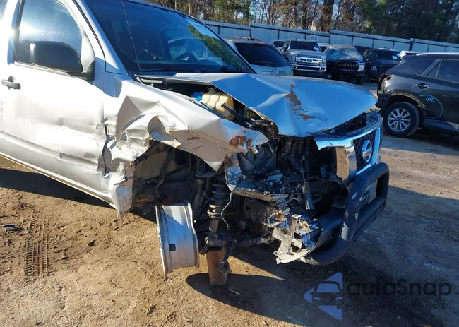 1N6AD0ER4GN705667: 44032259