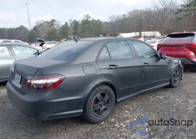 WDDHF8HB7BA279911: 44032301