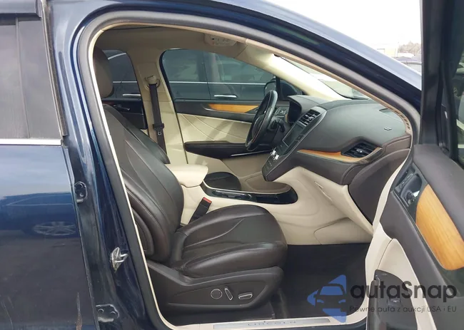 5LMTJ2AH2FUJ03523: 44032331