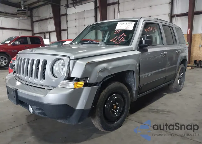 1C4NJRBB4FD214366: 44032357