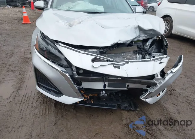 1N4BL4DW4SN413590: 44033663