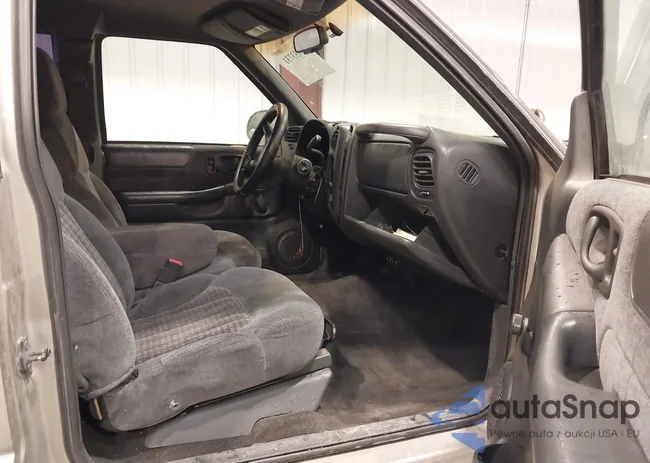 1GCCS1940W8215083: 44033731