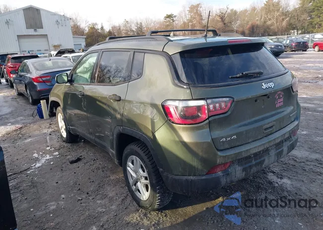 3C4NJDAB5JT230292: 44033755