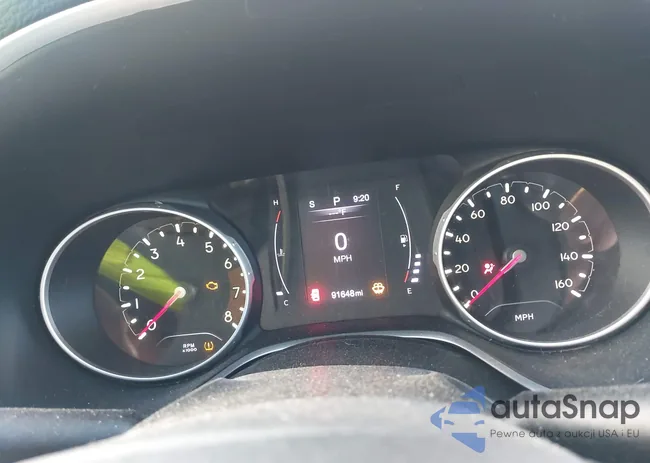 3C4NJDAB5JT230292: 44033755