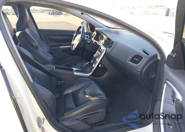 YV126MFL8H2425539: 44033778