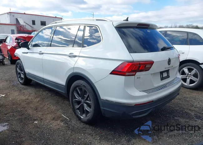 3VV3B7AX8NM059248: 44034037