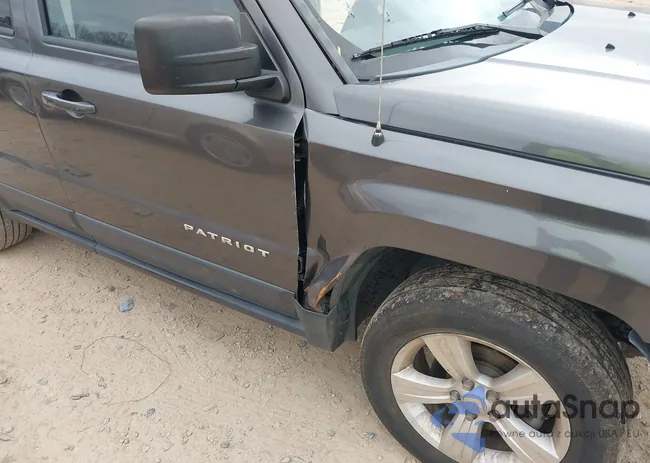 1C4NJRFB0GD742076: 44034114