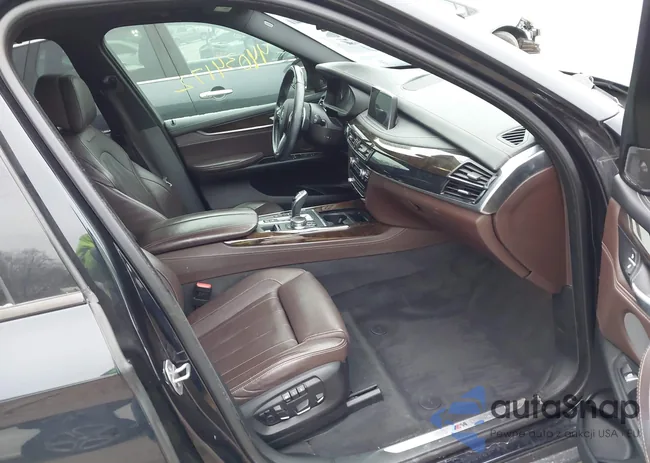 5UXKR0C31H0V81751: 44034172