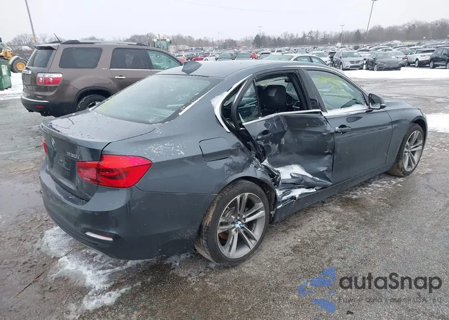 WBA8D9G53JNU73082: 44033243