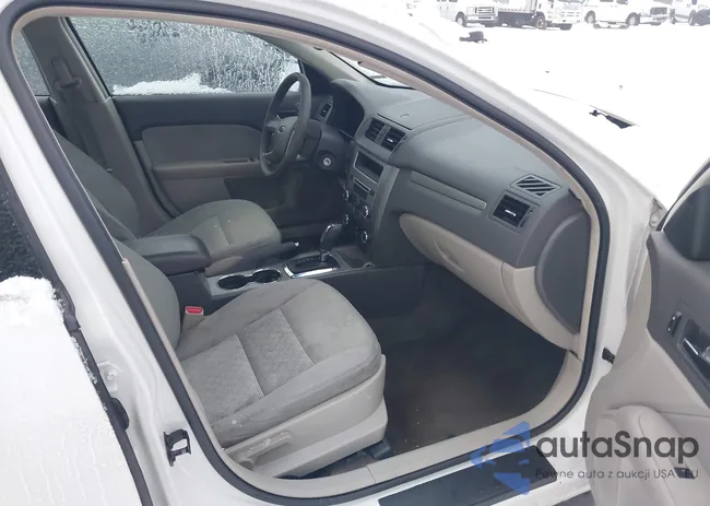 3FAHP0HA7CR234237: 44033298