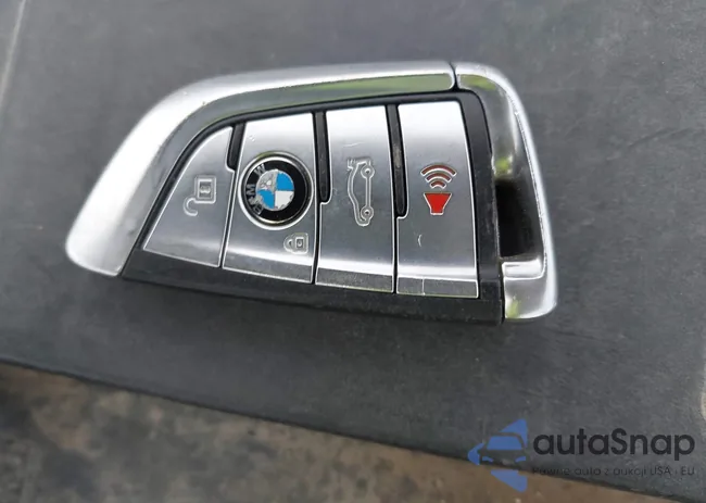 WBAJB9C5XJG463862: 44033341