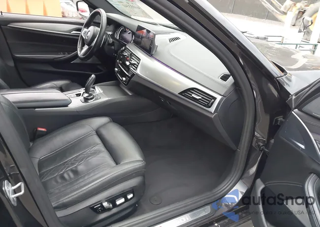 WBAJB9C5XJG463862: 44033341