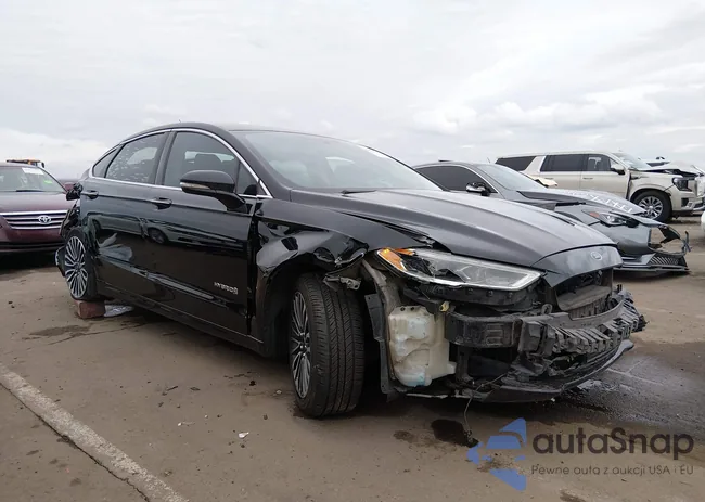 3FA6P0RU2HR252961: 44033372