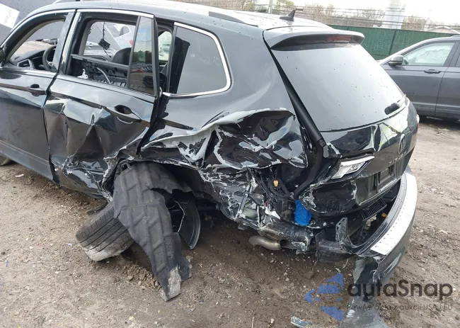 3VV2B7AXXNM090335: 44034666