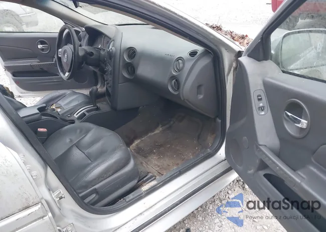 2G2WR524351335962: 44034830