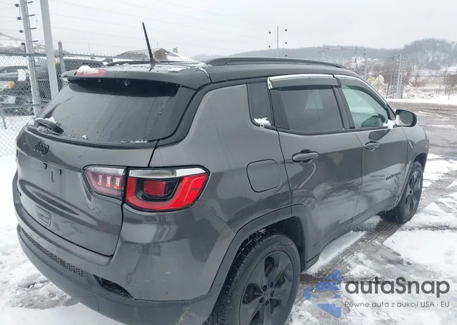 3C4NJDBB8JT453103: 44034934