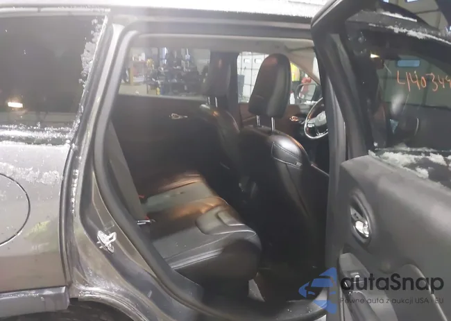 1C4PJMLBXKD372442: 44034982