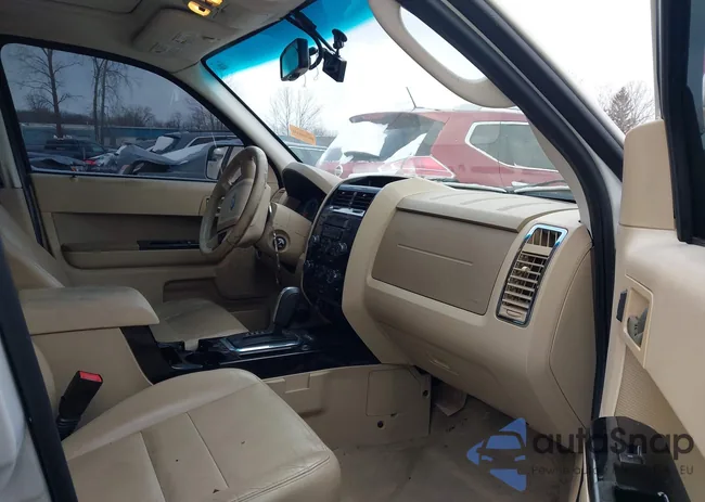 1FMCU0EG9AKB30531: 44035048