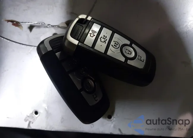 3FA6P0T95HR257060: 44035127