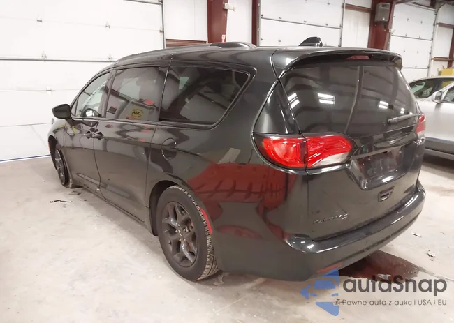 2C4RC1FGXKR567124: 44034416