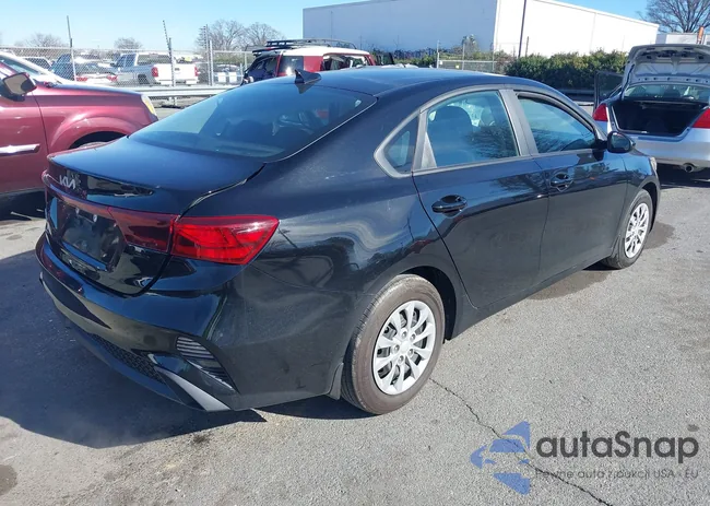 3KPF24AD6NE445418: 44034569