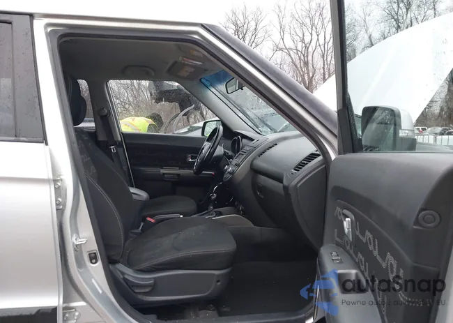 KNDJT2A63D7561011: 44034622