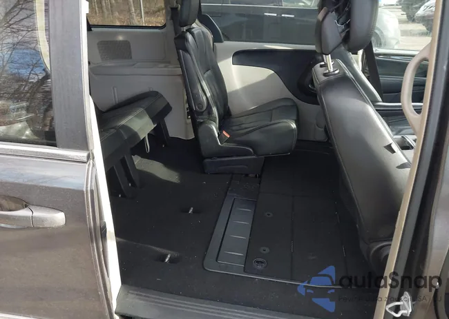 2C4RC1BG5GR245553: 44035633