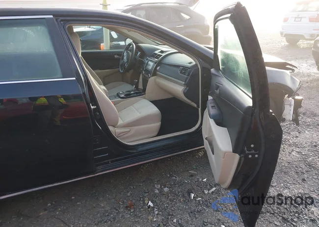 4T4BF1FK8ER343811: 44035649