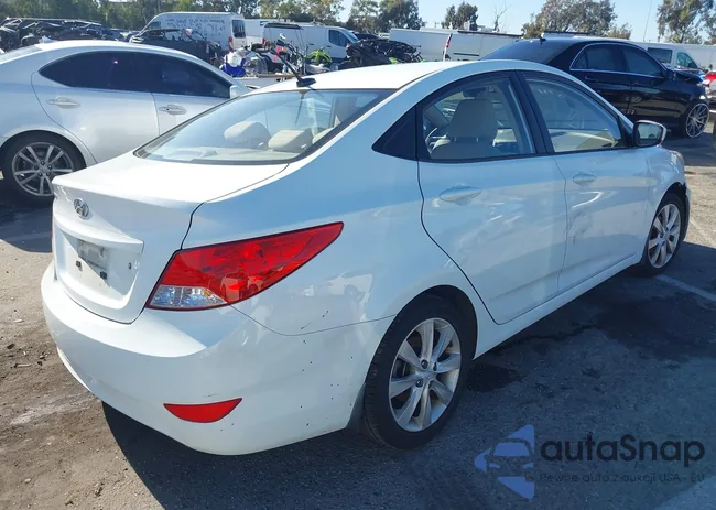 KMHCU4AE3CU121844: 44035698