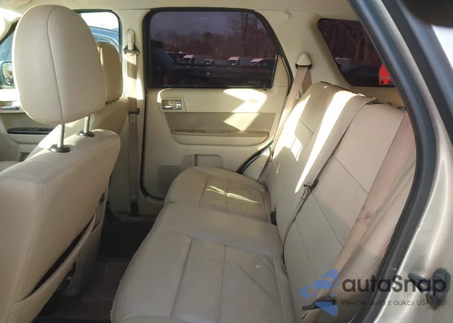 1FMCU9EG1AKC03797: 44035749