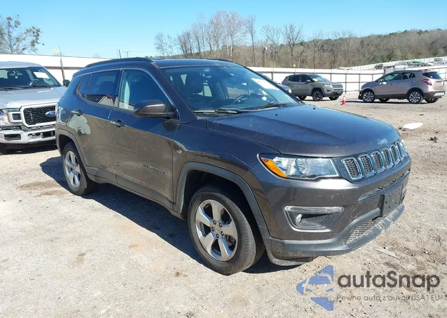 3C4NJDBB5JT415439: 44035881