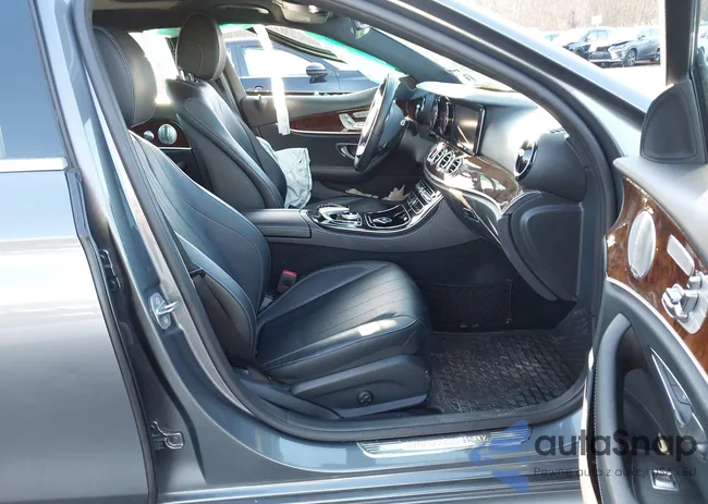 WDDZF4KB3JA391674: 44035354