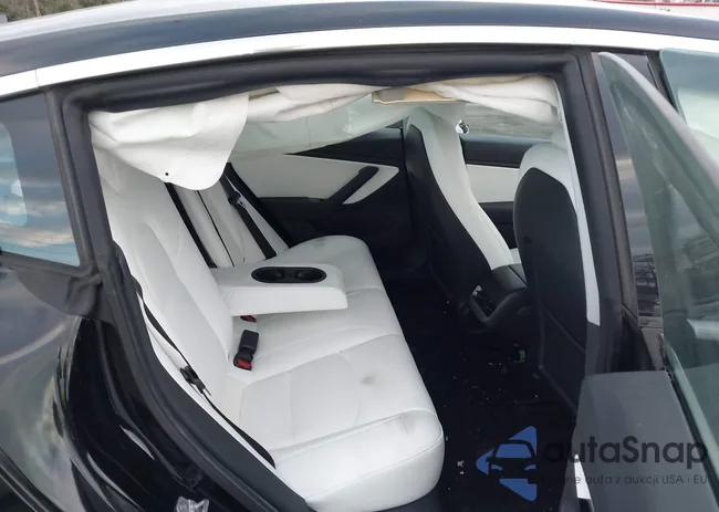 5YJ3E1EA1LF793319: 44035395