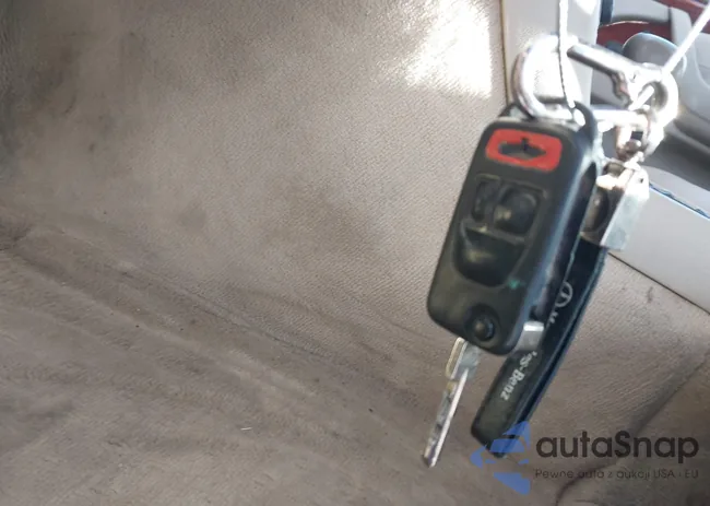 WDBGA32GXXA406149: 44035474