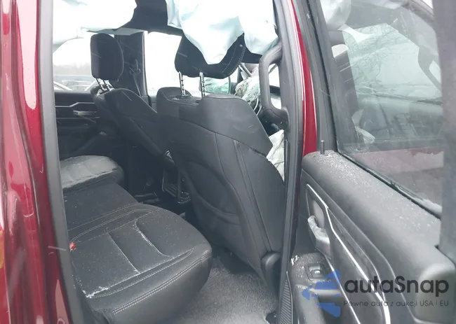 1C6SRFBT8KN831509: 44035530