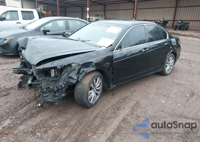 1HGCP2F83BA070012: 44035589