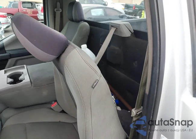 1FTMF1CP2GKE31842: 44035628