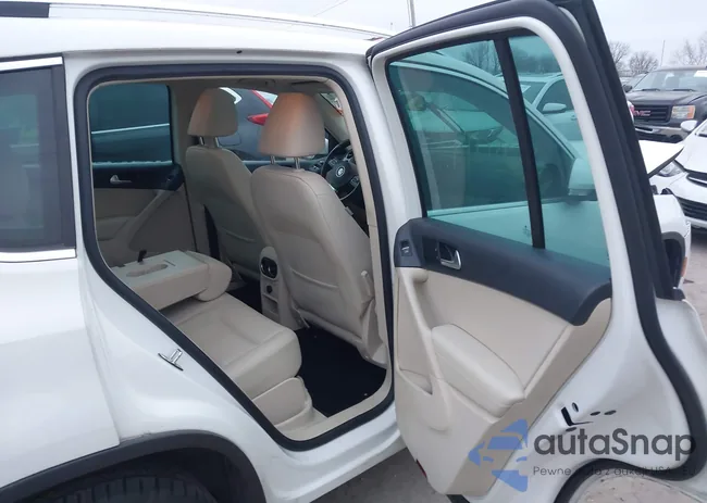 WVGAV7AX4CW538868: 44036775