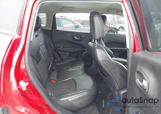 3C4NJDBB4KT812819: 44036863