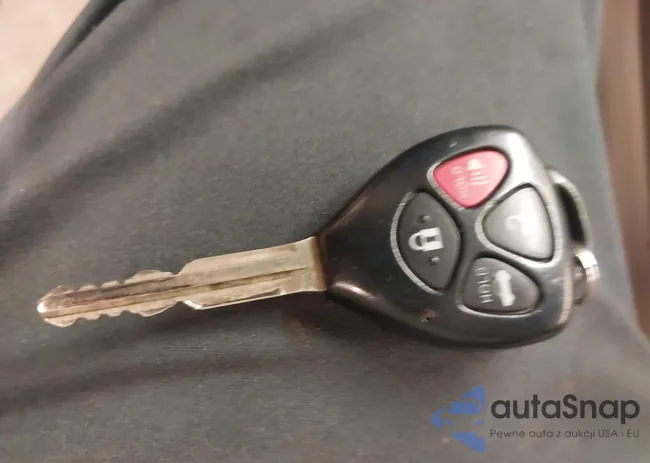 2T1BU4EE4BC598305: 44036938