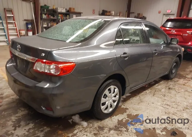 2T1BU4EE4BC598305: 44036938